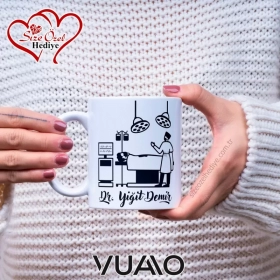  Kişiye Özel İsim Yazılı Doktor Tasarımlı Premium Kupa