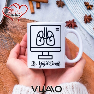 Kişiye Özel İsim Yazılı Doktor Tasarımlı Premium Kupa